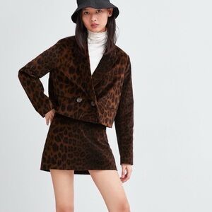 Zara TRF Collection • Velvet Leopard Print Mini Skirt Size Large